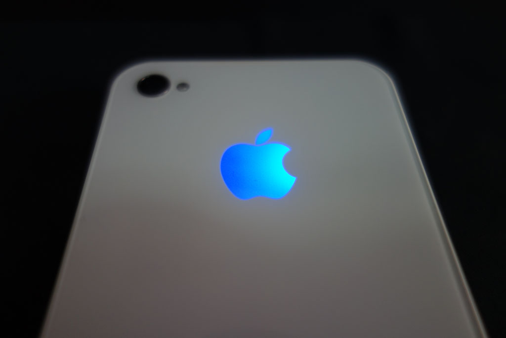 Iphone Appleロゴを青色に変えてみました Logon Blog